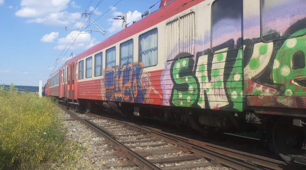 Un tren de călători a deraiat în județul Iași. Momente de panică pentru călători