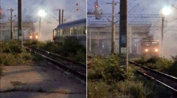 Locomotiva unui tren de călători a luat foc în Gara de Sud din Ploiești. Incendiu cu flacără deschisă și degajare mare de fum