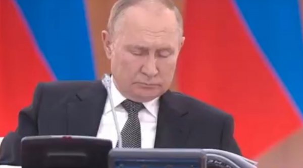 Vladimir Putin și mai mulți oficiali ruși au ațipit în timpul unei întâlniri