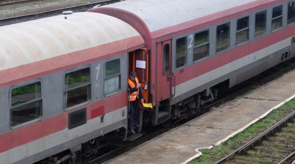 Trafic feroviar blocat în Buzău, după ce un tren de călători a lovit mortal un bărbat din Păltineni