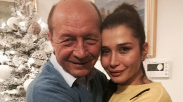 Elena Băsescu s-a lipit de un nou servici' | Mezina lui Traian Băsescu va scrie ştiri