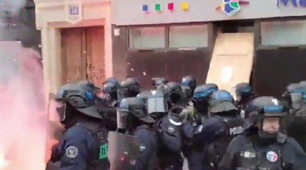 Violențe la protestele din Franța, la care participă un milion de oameni. Jandarmii au intervenit cu bastoanele, la Paris