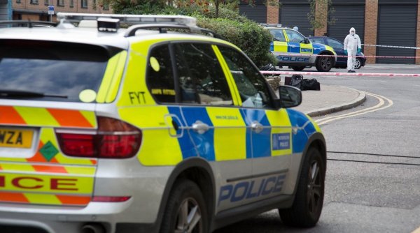 Directoarea unui liceu din Marea Britanie, găsită împușcată alături de soț și fiică în școala în care lucra