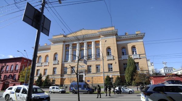 Ucraina se leapădă de moștenirea rusă din bibliotecă. Milioane de cărți, eliminate