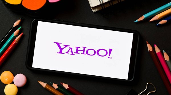 Continuă valul de concedieri la giganții din IT: Yahoo va renunța la peste 20% din angajați