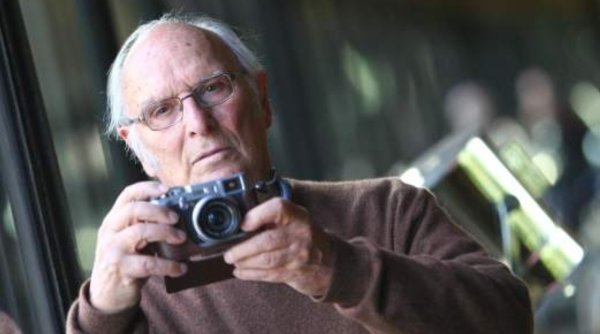 A murit Carlos Saura, celebrul regizor spaniol. Avea 91 de ani