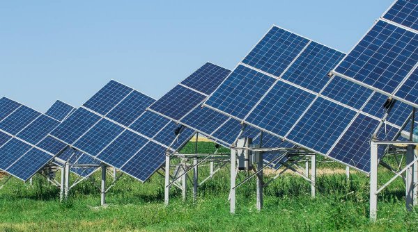 Cel mai mare parc fotovoltaic din Europa va fi contruit în Arad. Ce capacitate va avea