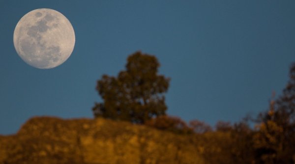 Ultima Lună Plină a iernii va lumina cerul în această noapte. De ce se mai numește și 
