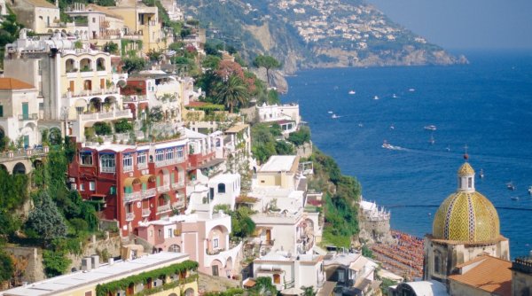 Top 25 cele mai frumoase destinații din lume, publicat de CNN. Cinci dintre ele sunt în Europa