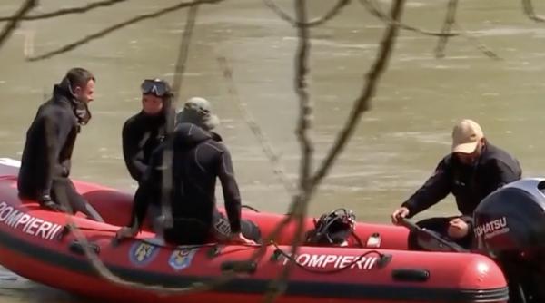 cadavrul unuia dintre cei patru disparuti rau mures gasit