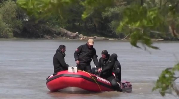 Copilul găsit în râul Mureş, pe teritoriul Ungariei, este una din victimele date dispărute după tragedia de la Periam Port