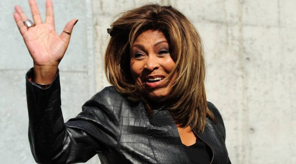 A murit Tina Turner, 