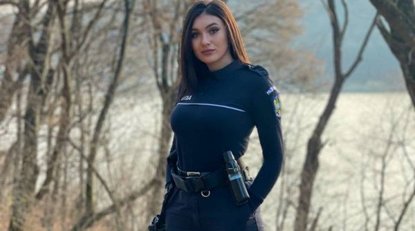 Ea este Andreea, una dintre cele mai frumoase polițiste din Iași, iar zilele trecute a alergat după un șofer și a tras două focuri de armă ca să-l oprească