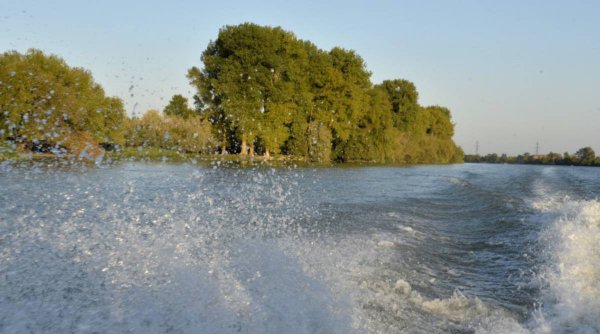 Căutări disperate în apele Dunării! Un tânăr de 18 ani a dispărut fără urmă. Băiatul ar fi trebuit să își susțină Bacalaureatul
