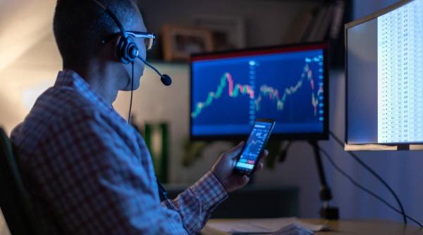 romani pacaliti 5 milioane dolari investitie criptomonede pagubiti oameni afaceri