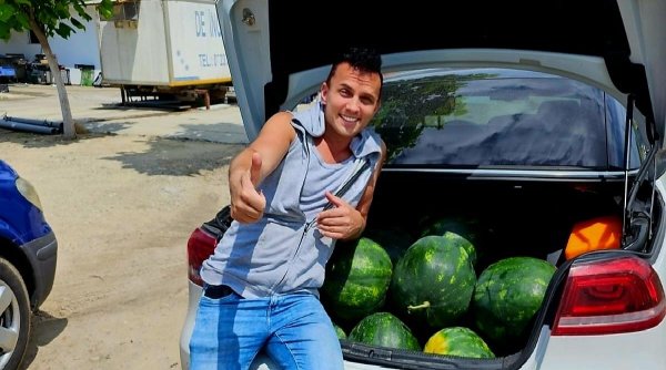 Cu câți pepeni a plecat acasă Mihai Trăistariu după ce a cântat la o nuntă în Dăbuleni