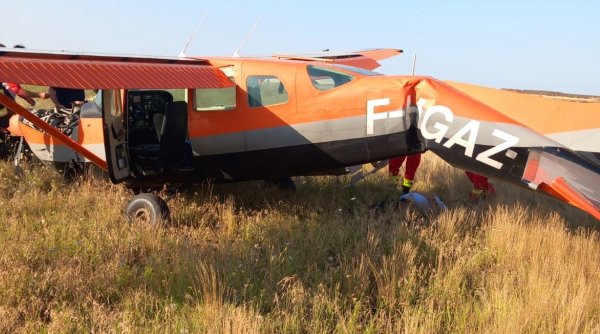 Aterizare forțată la aeroportul civil din Tuzla! Doi membri ai echipajului au fost răniți