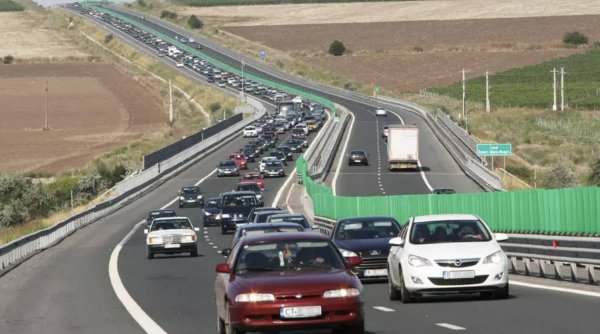 Haos pe șoselele din România. Lista drumurilor unde șoferii stau în coada de mașini