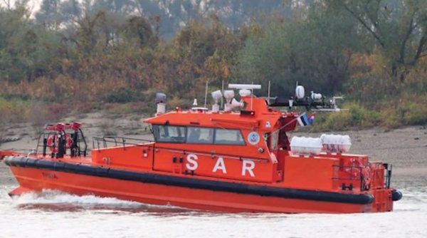Alertă pe Marea Neagră: o ambarcaţiune cu şase români a rămas blocată în larg