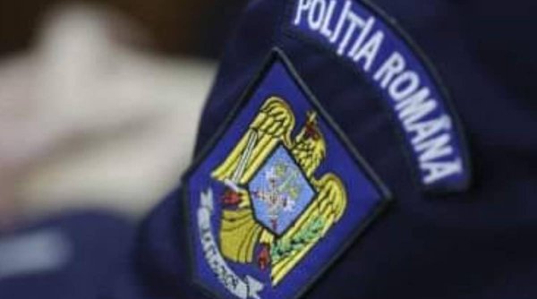 Polițist prins în timp ce se autosatisfăcea în scara unui bloc, din Galați. O femeie a sunat la 112