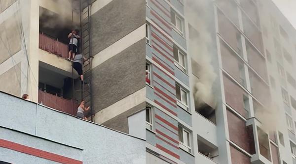 incendiu violent hotel mures baile felix turisti scapat flacari scara exterioara cladire
