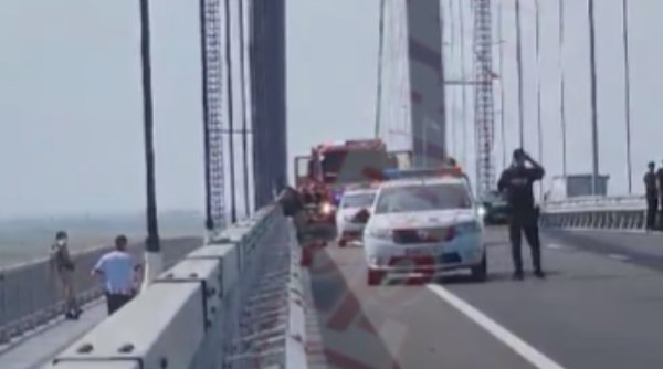 Alertă la podul de la Brăila! Un tânăr a sunat la 112 şi a ameninţat că vrea să-şi pună capăt zilelor