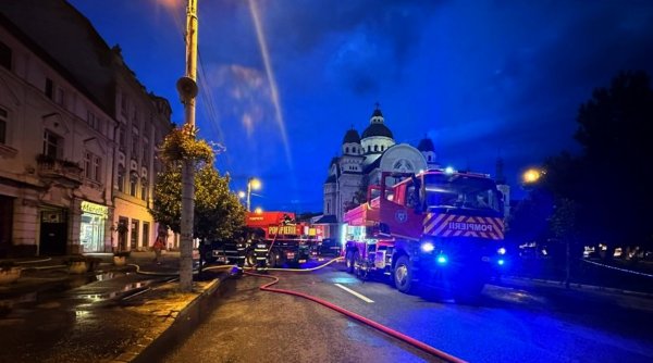 Incendiu într-un restaurant din Piața Teatrului, în Târgu Mureș