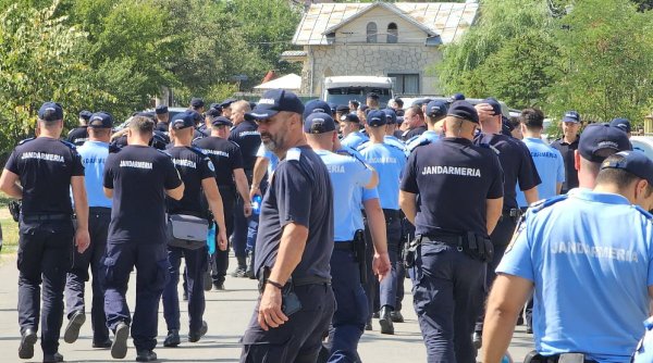 O sută de jandarmi au fost aduşi la Crevedia pentru a căuta probe lângă staţia GPL care a explodat