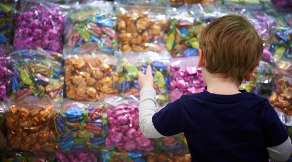 Alertă în magazine, la raionul cu dulciuri!  Acest produs poate fi periculos pentru persoanele cu alergii