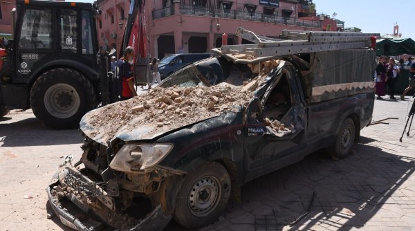 Căutări disperate sub dărămături, în Maroc. Cutremurul a luat viaţa a peste 2.000 de oameni. Trei zile de doliu naţional