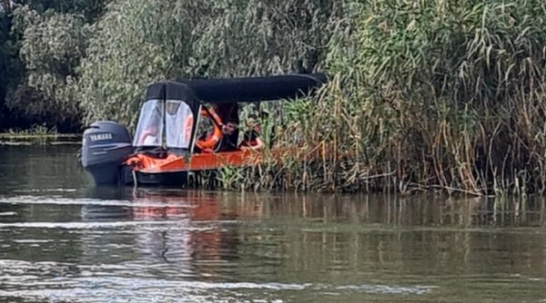 Două bărci cu turiști s-au ciocnit în Delta Dunării! Un tânăr a căzut în apă și a dispărut