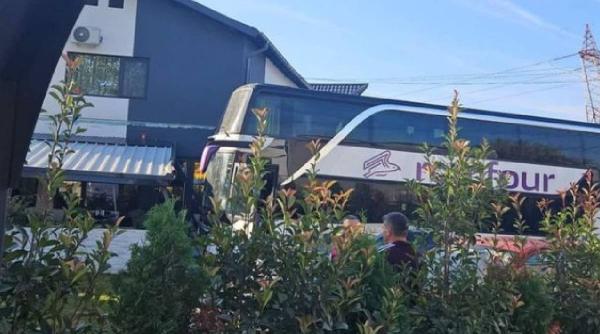 autocar intrat terasa pensiune bascov pompieri chemati intervina
