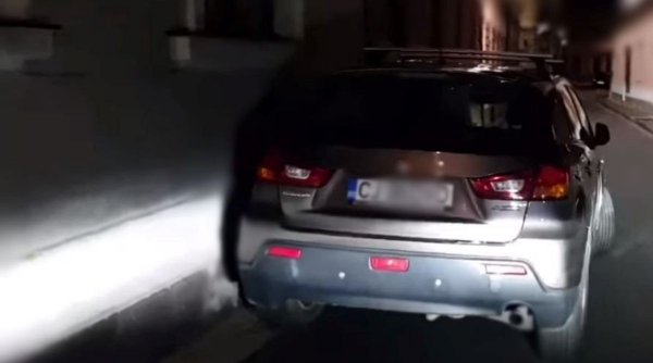 ”Vino și mută cotețul! Nu putem circula”. Pățania unui șofer care a parcat într-un loc nepermis și a blocat o stradă întreagă din Cluj 