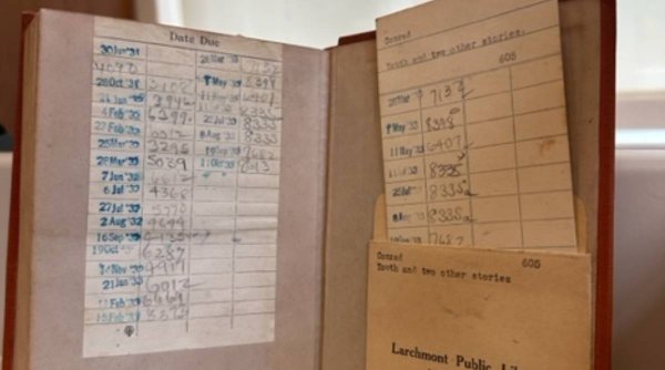 Amenda încasată de o femeie, după ce a returnat la bibliotecă o carte împrumutată în 1933: 