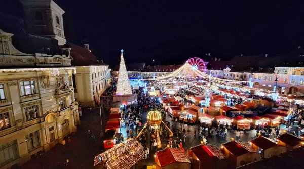 Primele imagini de la Târgul de Crăciun din Sibiu. Preţul cu care se vinde vinul fiert în noul sezon