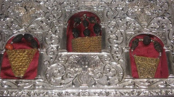 Aurul, smirna şi tămâia oferite lui Iisus de către cei trei magi de la Răsărit, pentru prima dată în România, de Crăciun