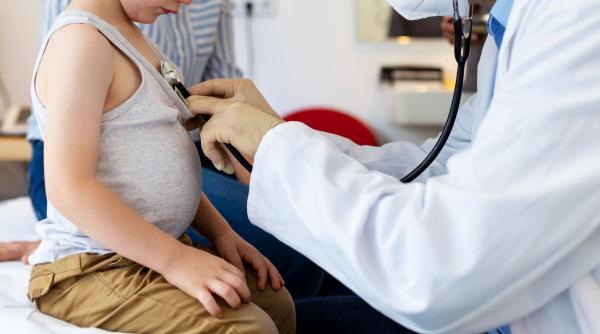 medici alerta oms noua varianta covid jn 1