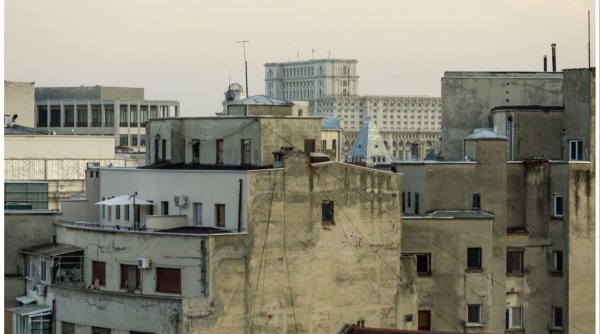 Zonele cu risc seismic din Bucureşti. Inclusiv clădirile aparent solide s-ar putea face praf la un cutremur puternic