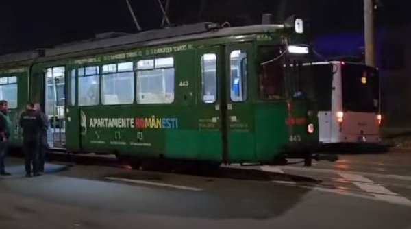 Un vatman a murit în timp ce se afla la cârma tramvaiului 11 din Iaşi. Bărbatul avea doar 50 de ani 