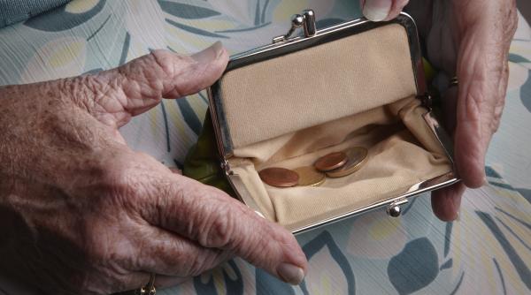 simona bucura oprescu crestere pensii 1