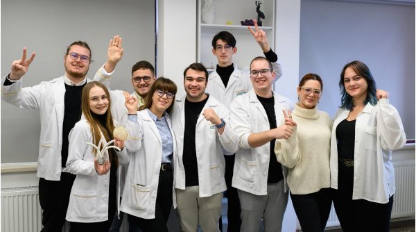 Studenții de la UMF Iași au creat o inimă artificială care poate funcționa până la 100 de ani 