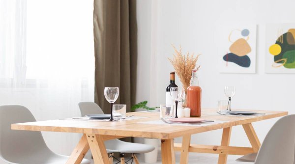 Cum alegi masa și scaunele pentru locuința ta? Sfaturi de la designeri de interior