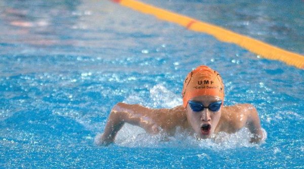 Descoperă excelența în înot la cursuri înot copii Atack Team