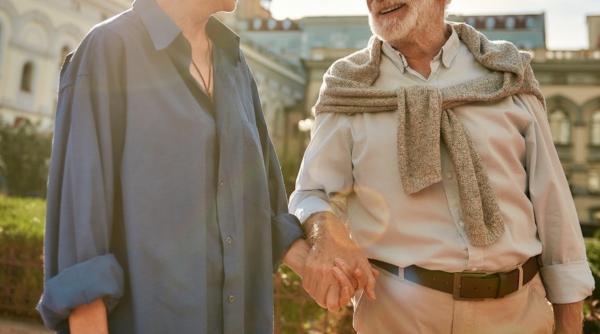 barbat bolnav alzheimer compus melodie amintire dragoste sotie