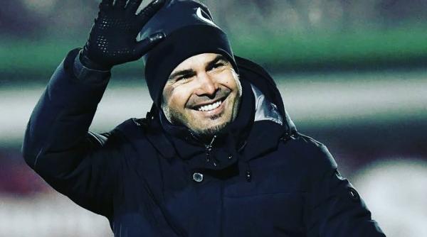 adrian mutu prezentat oficial antrenor cfr cluj salariu urias lunar