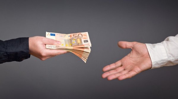 Controale la toate băncile din România! ANPC verifică documentele de credite în Euro, Lei și Franci Elvețieni