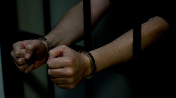 ”Era un covor de excremente” | Experiența traumatizantă a unui bărbat din Sicilia în timpul detenției sale în închisoarea Poarta Albă din România