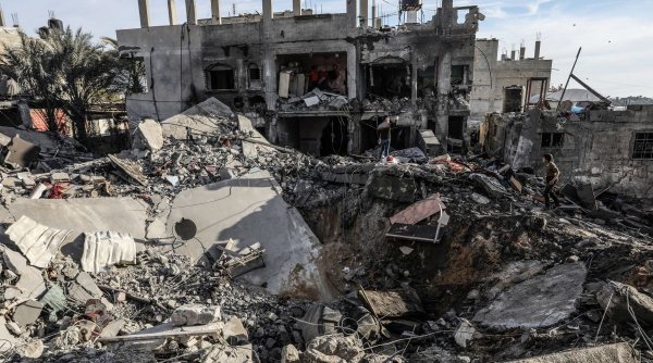 Israelul a recuperat doi ostatici din Gaza după raiduri aeriene soldate cu zeci de morți în Rafah
