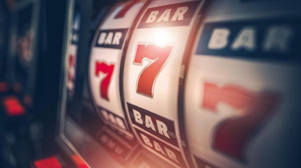 roman urmarire incercat norocul sala pacanele falticeni pierdut libertatea