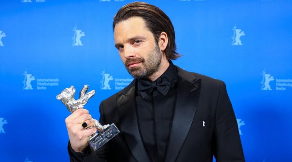 Actorul român Sebastian Stan pe lista marilor câştigători de la Berlin 2024 | A obţinut Ursul de Argint pentru cea mai bună interpretare din filmul 